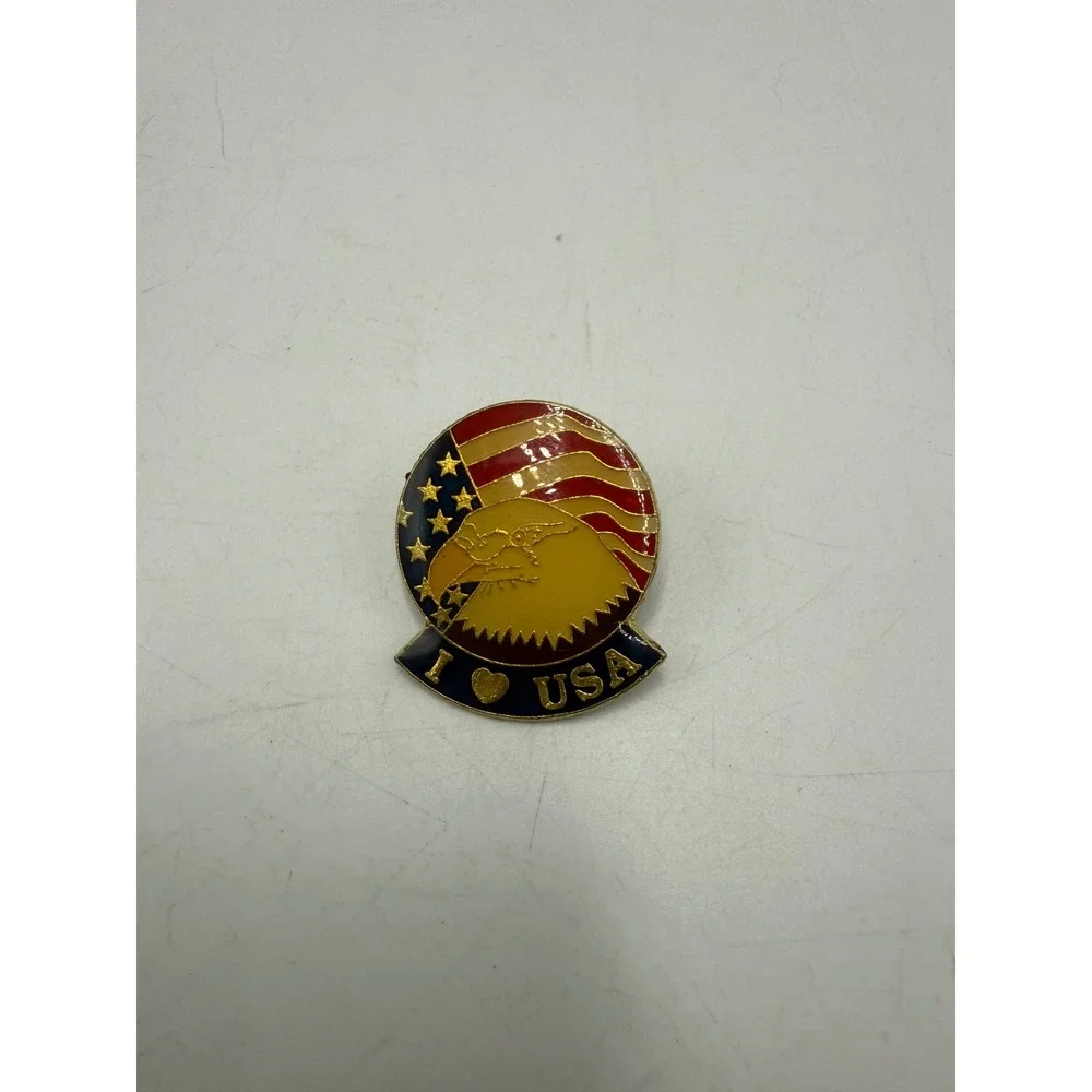 Vintage I Love USA‎ Eagle American Flag Enamel Lapel Pin Gold Tone Patriotic Hat